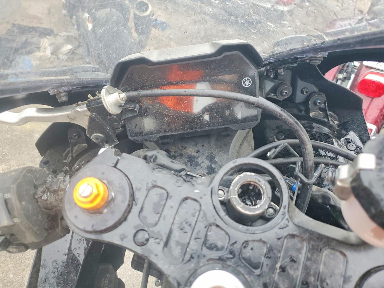 Yamaha Yzfr7