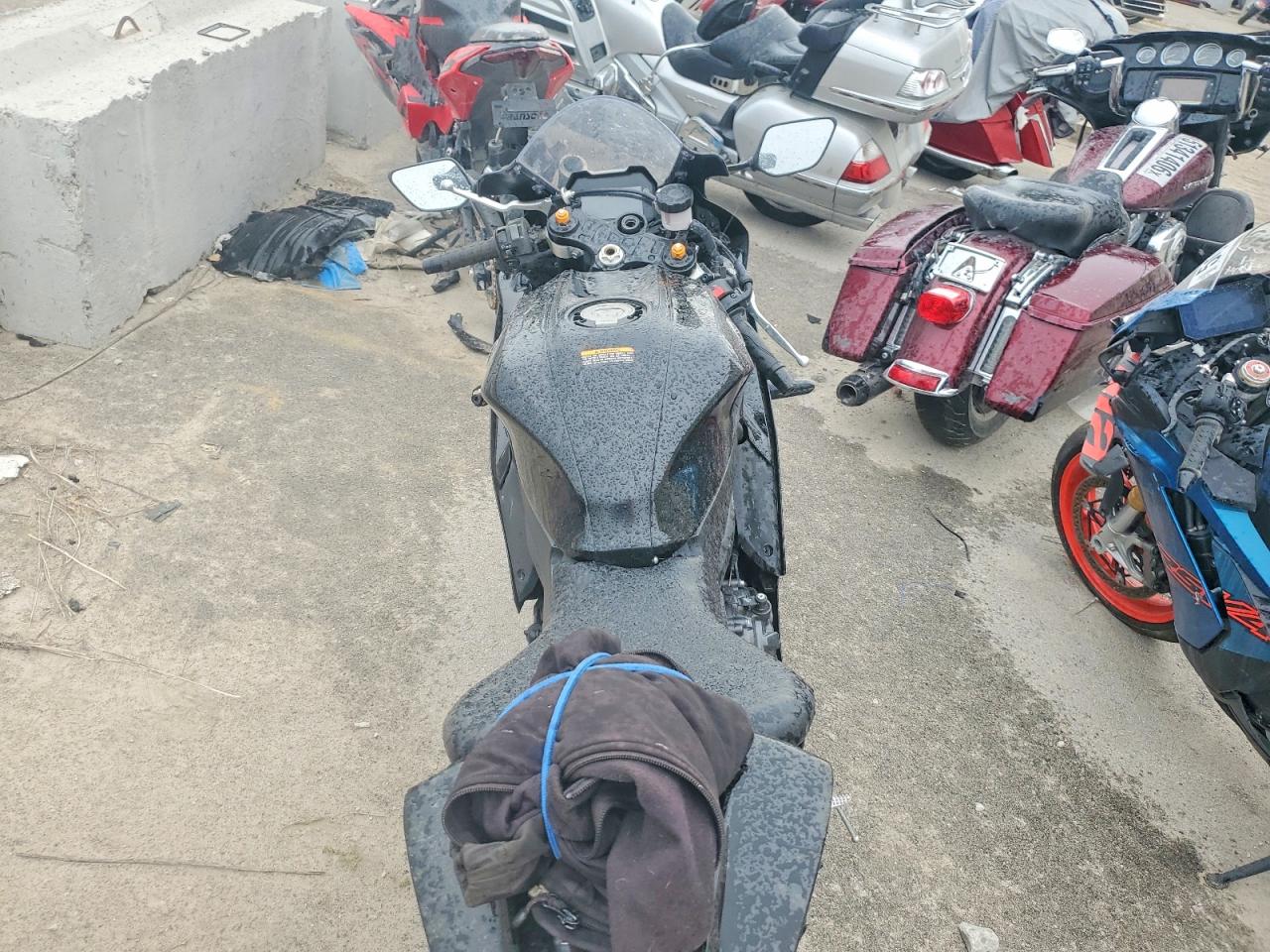 Yamaha Yzfr7