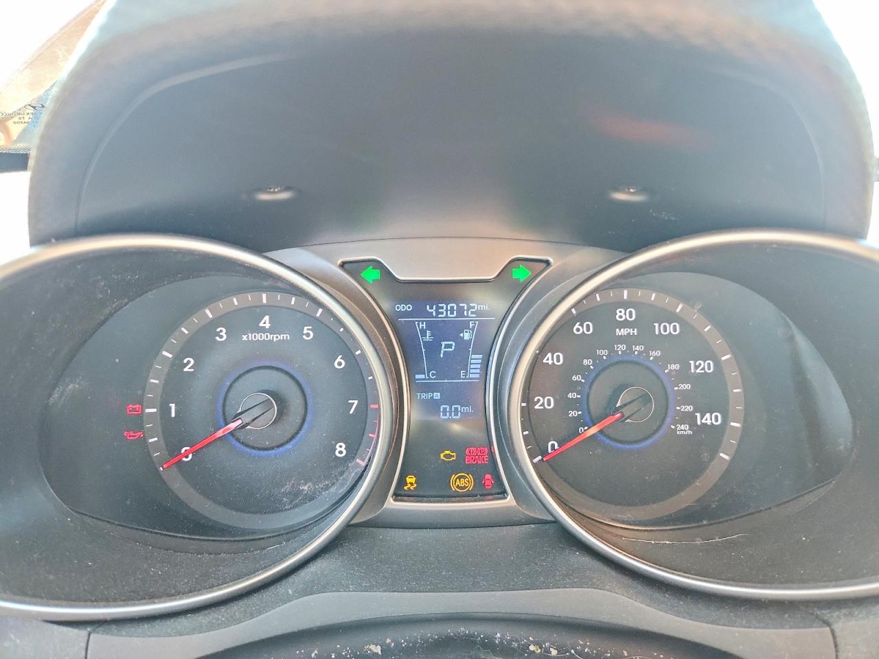 Hyundai VELOSTER Base