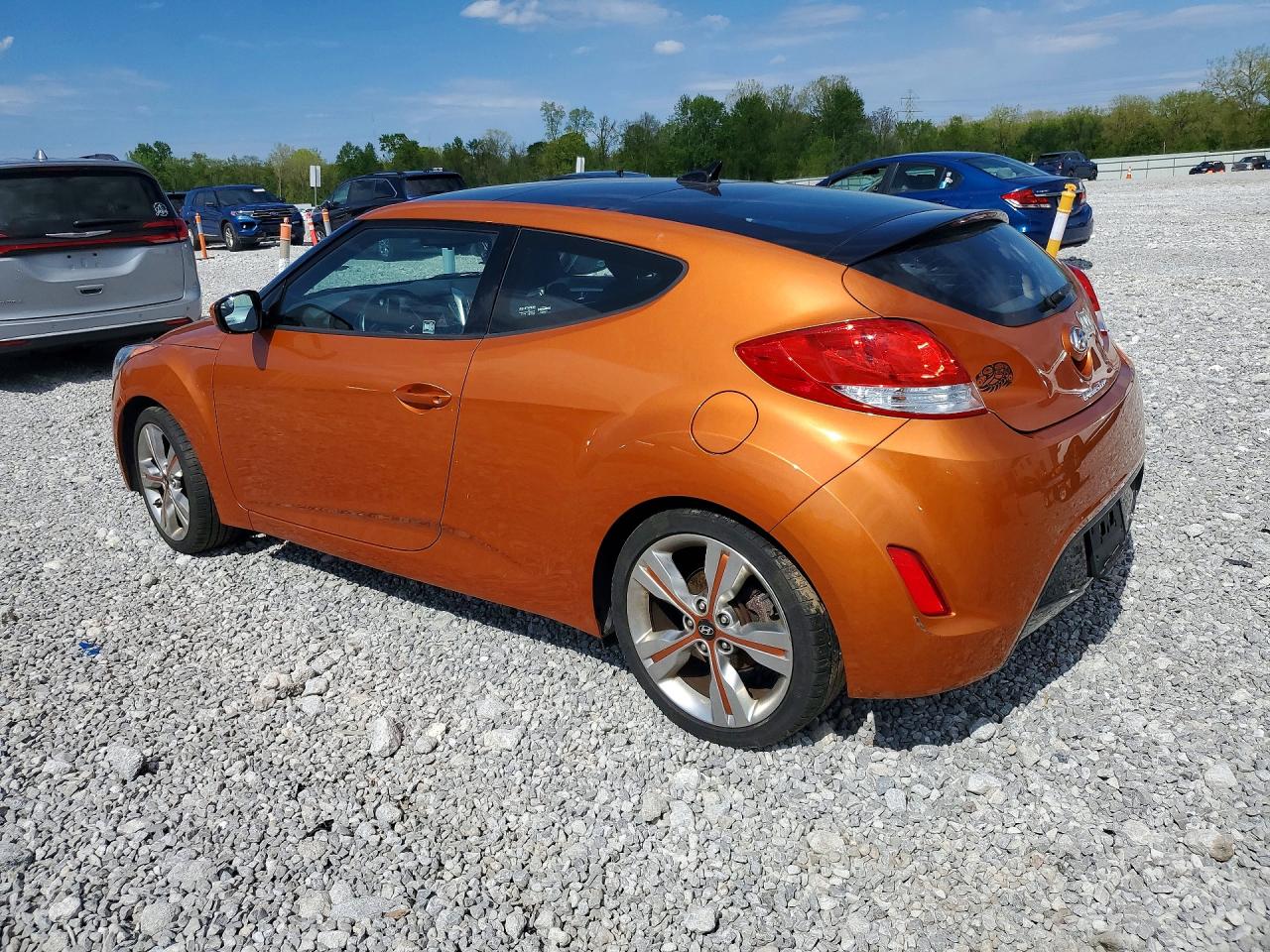 Hyundai VELOSTER Base