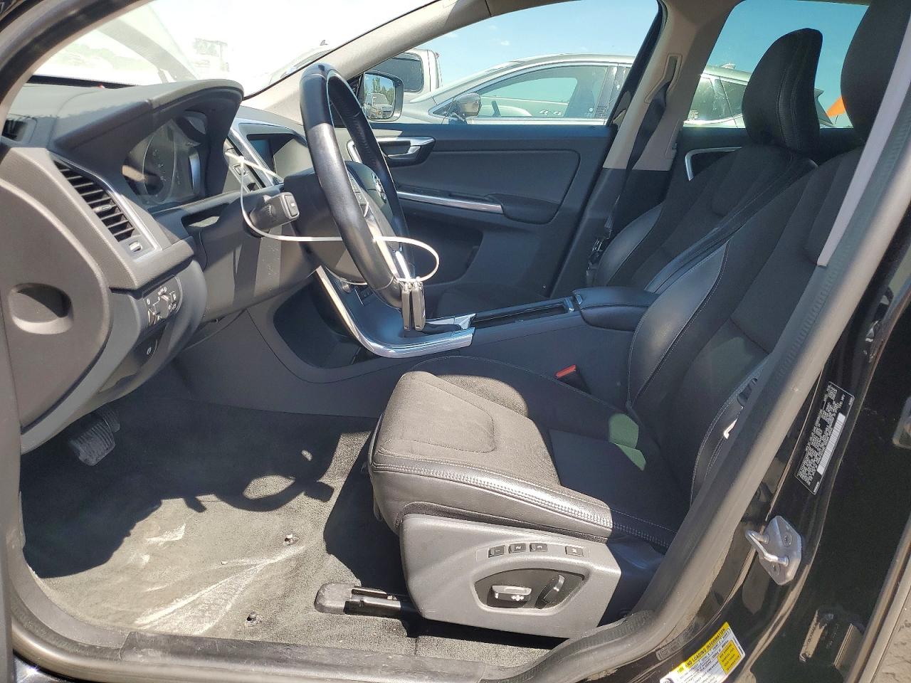 Volvo XC60 T5