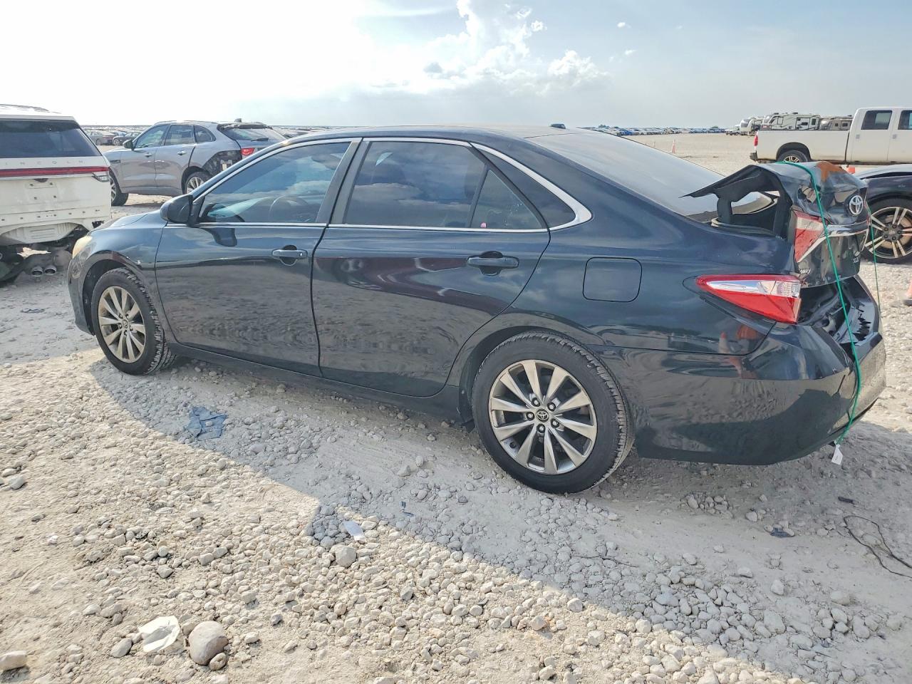 Toyota Camry Xle