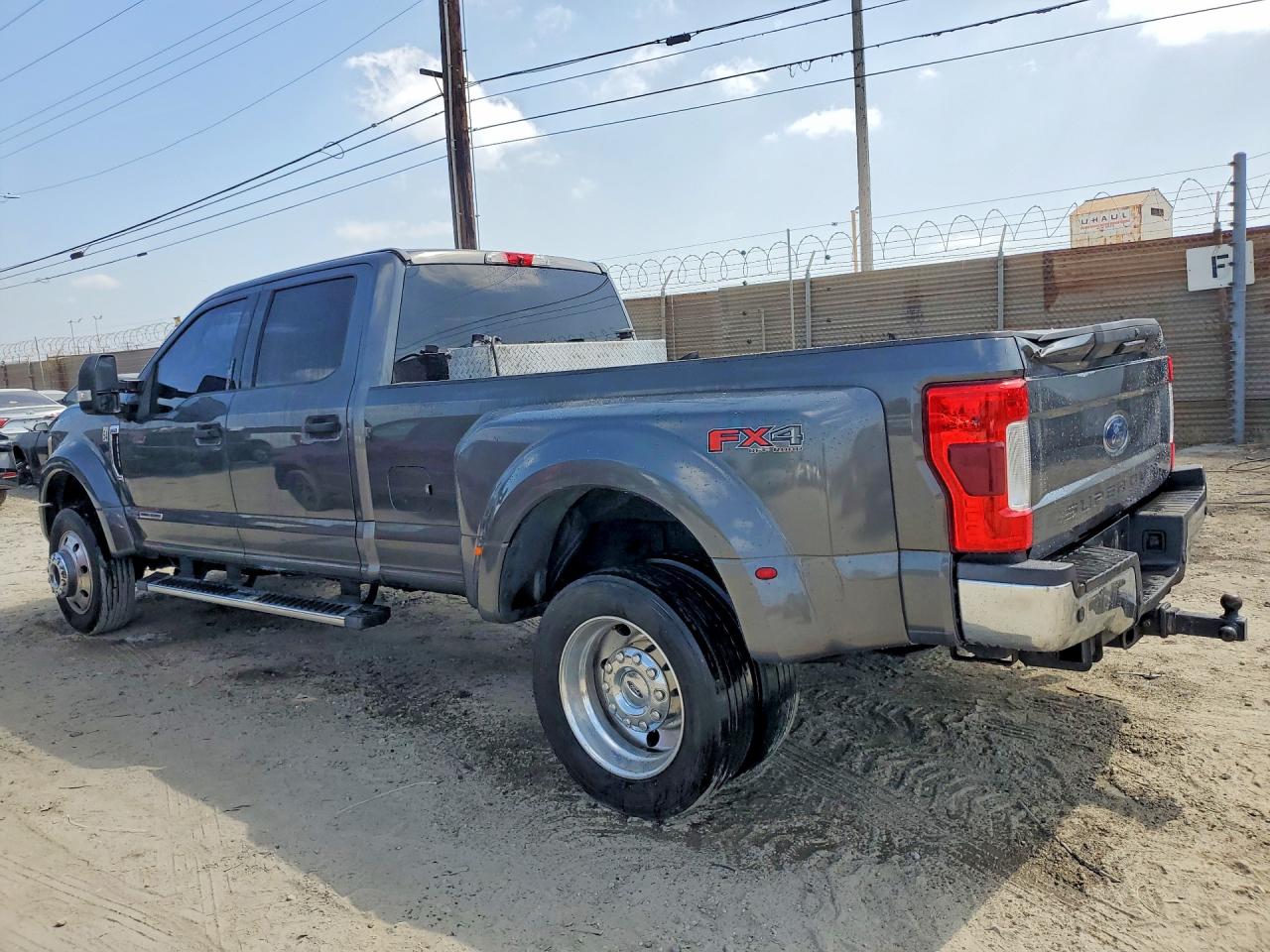 Ford F-450 Super Duty