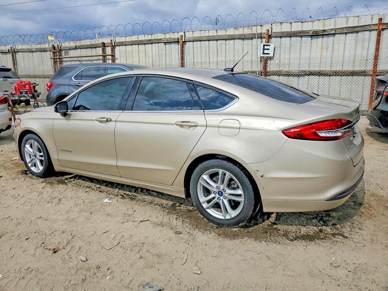 Ford Fusion Se Hybrid