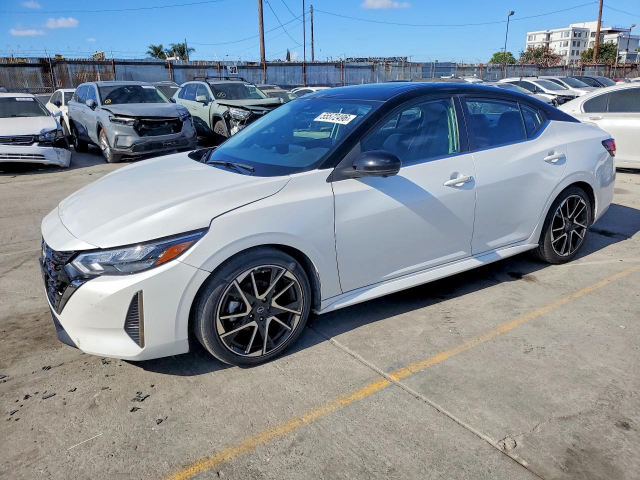 Salvage Nissan Sentra Image