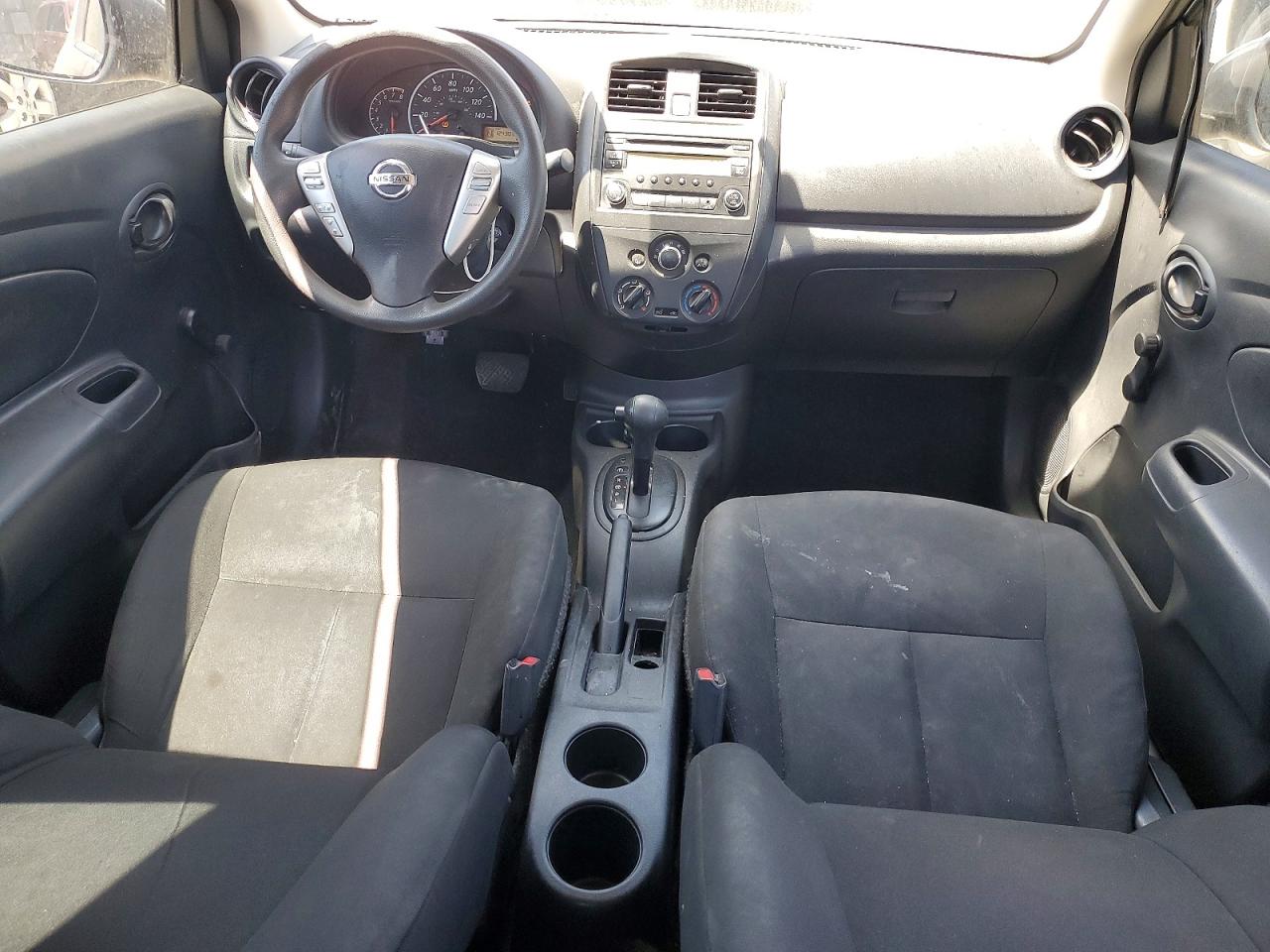 Nissan Versa 1.6 S Plus