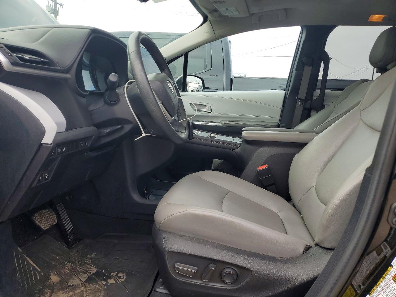 Toyota Sienna Xle 7-passenger