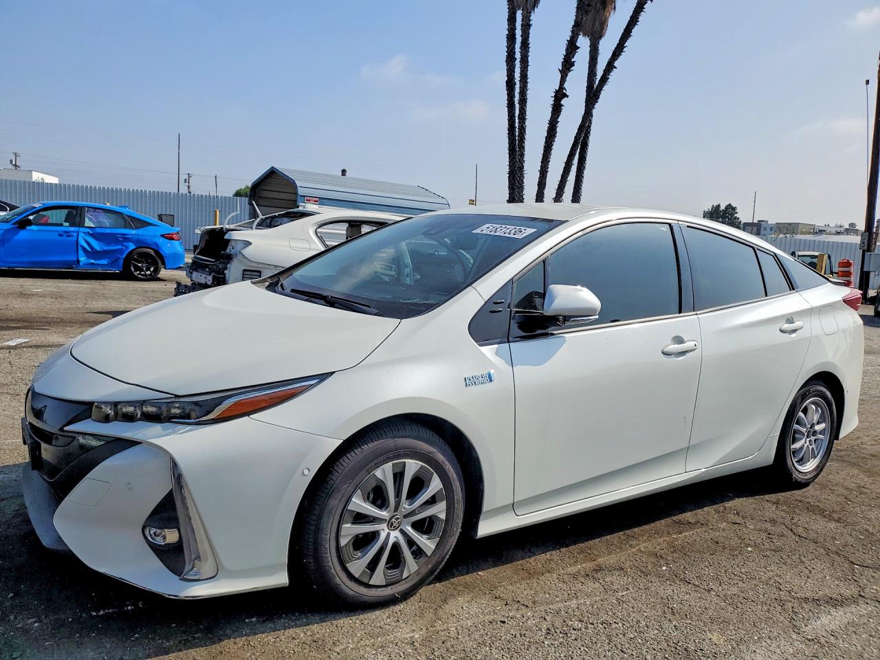 Salvage Toyota Prius Image