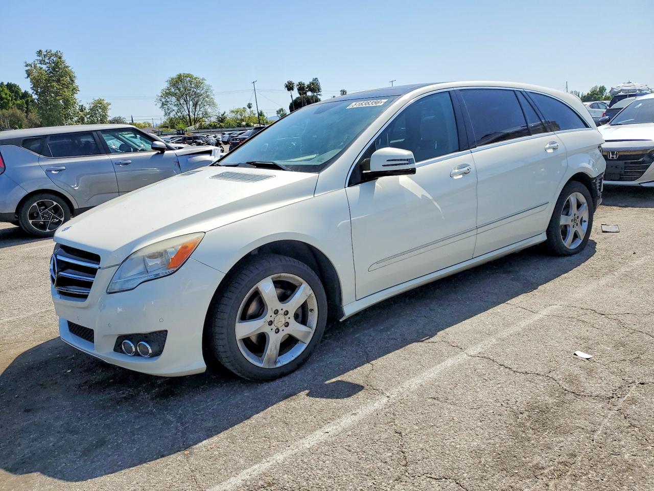 Salvage Mercedes-Benz R-Class Image