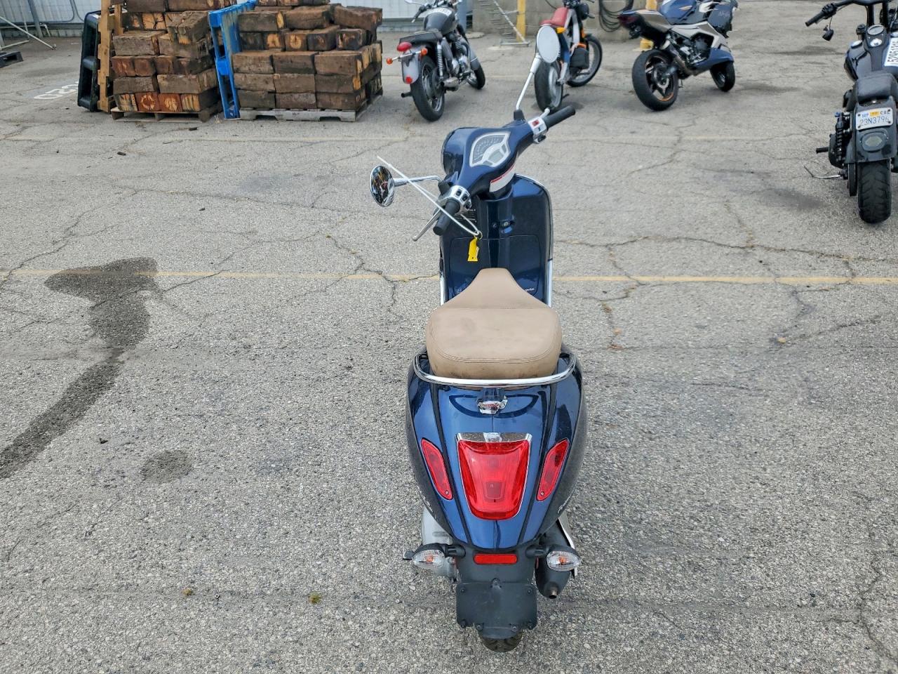 Vespa Scooter 150 3v