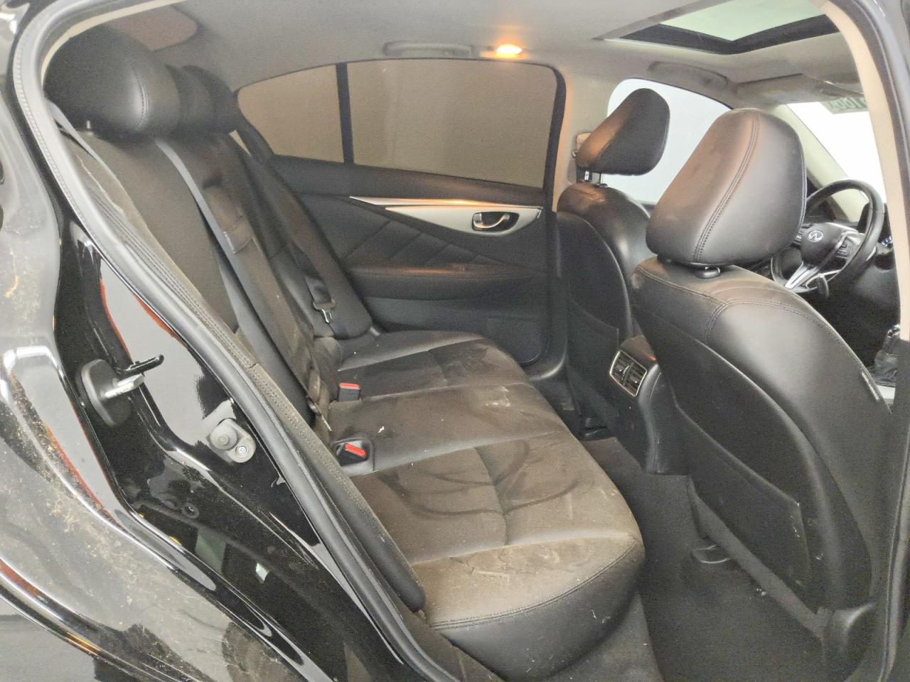 INFINITI Q50 3.0t Luxe