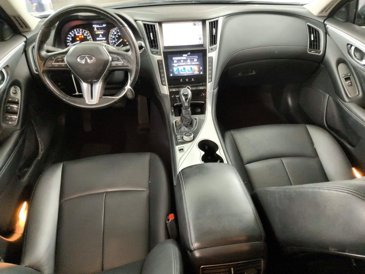 INFINITI Q50 3.0t Luxe