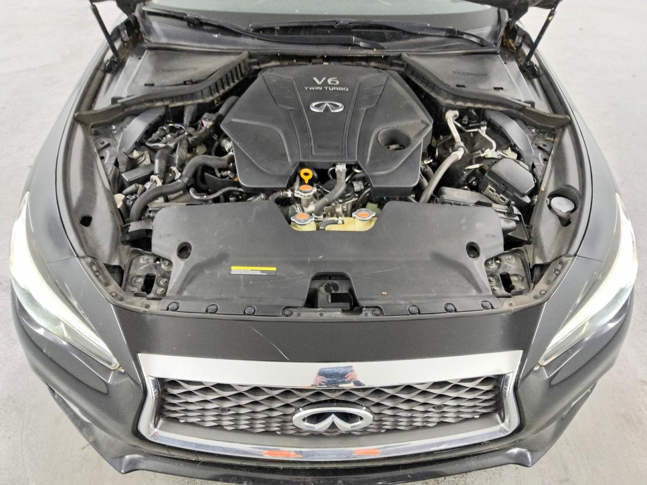 INFINITI Q50 3.0t Luxe
