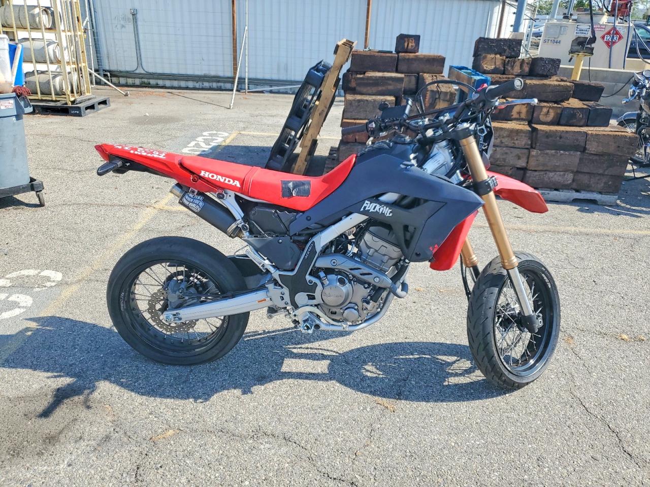 Salvage Honda Crf Cycle Image