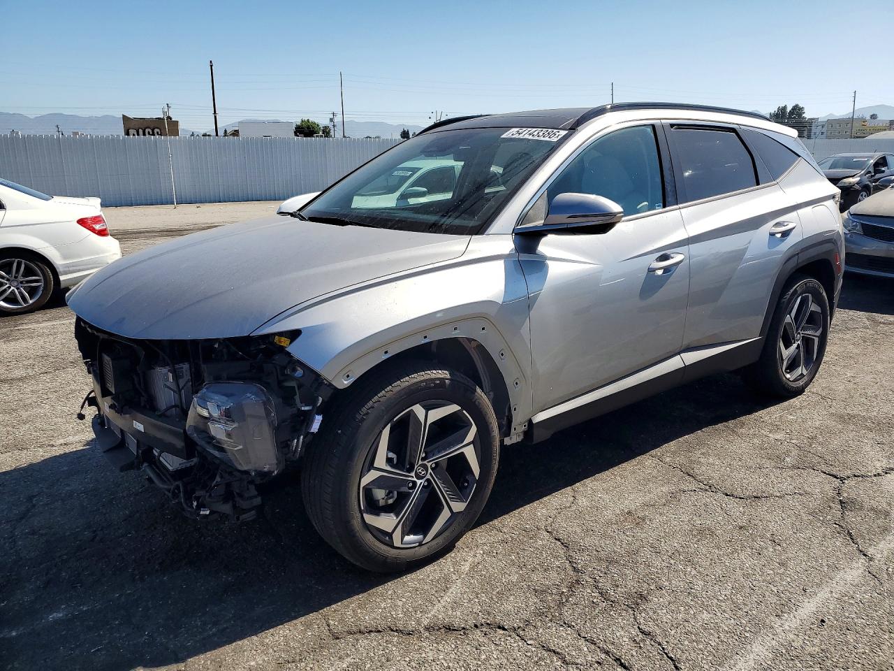 Salvage Hyundai TUCSON Image