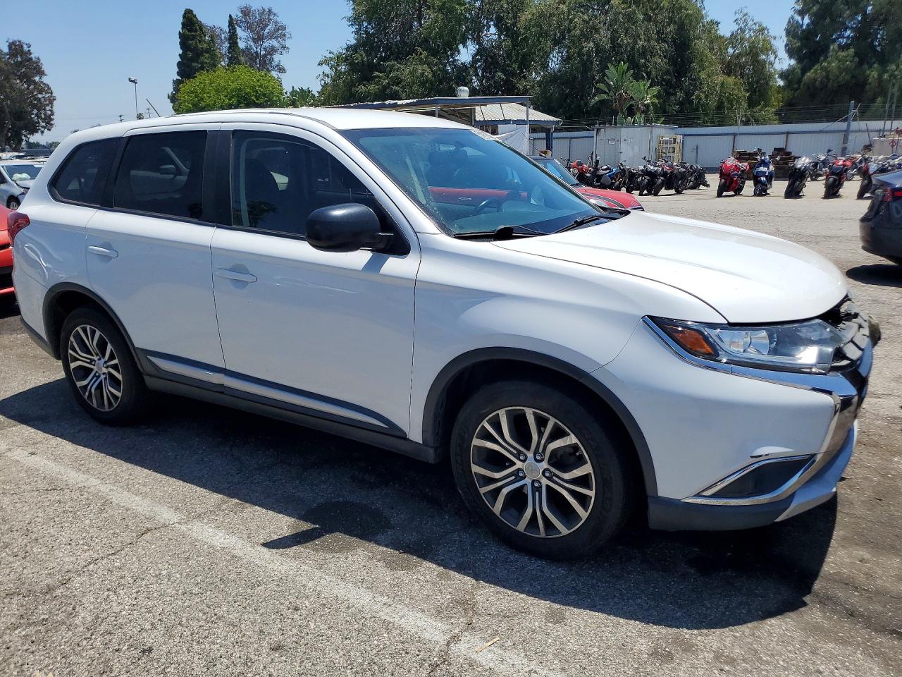 Mitsubishi Outlander Se
