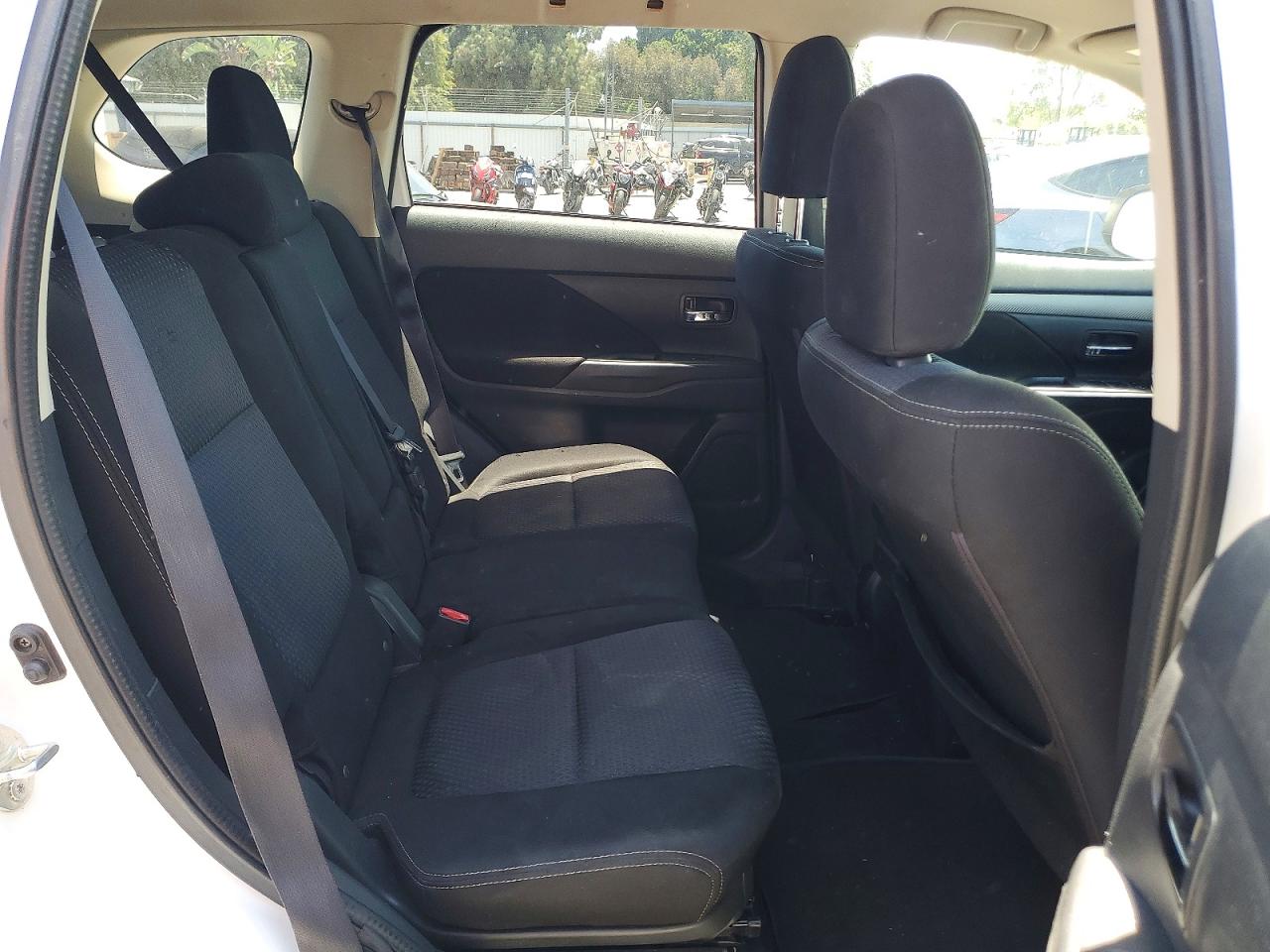 Mitsubishi Outlander Se