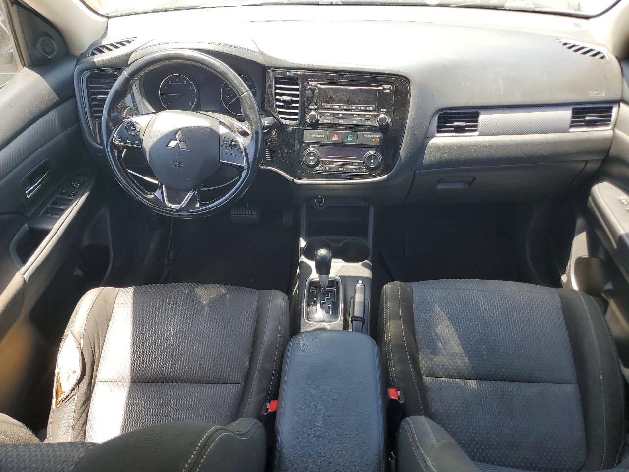 Mitsubishi Outlander Se