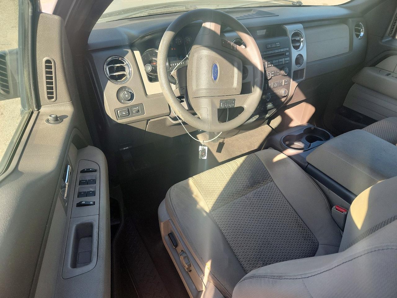 Ford F-150 Super Cab