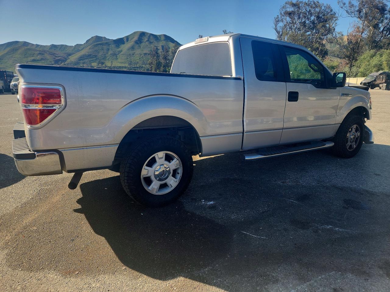 Ford F-150 Super Cab