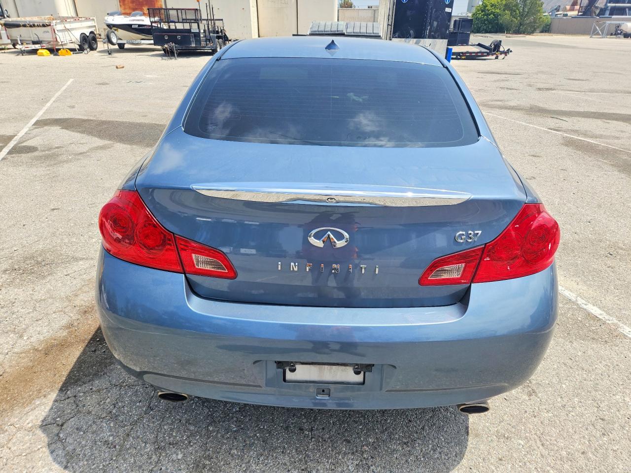 INFINITI G37 Base