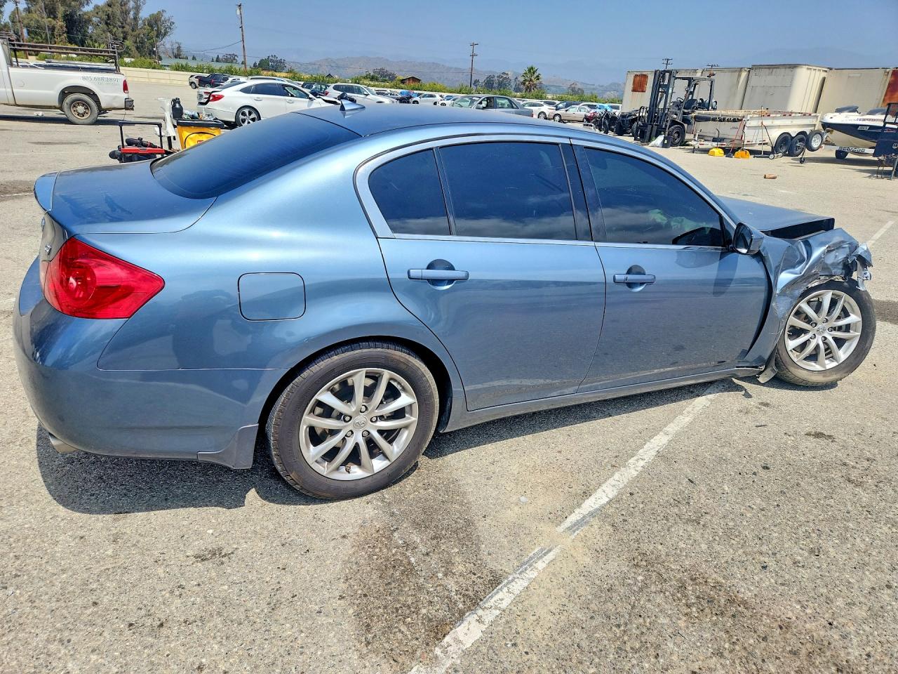 INFINITI G37 Base