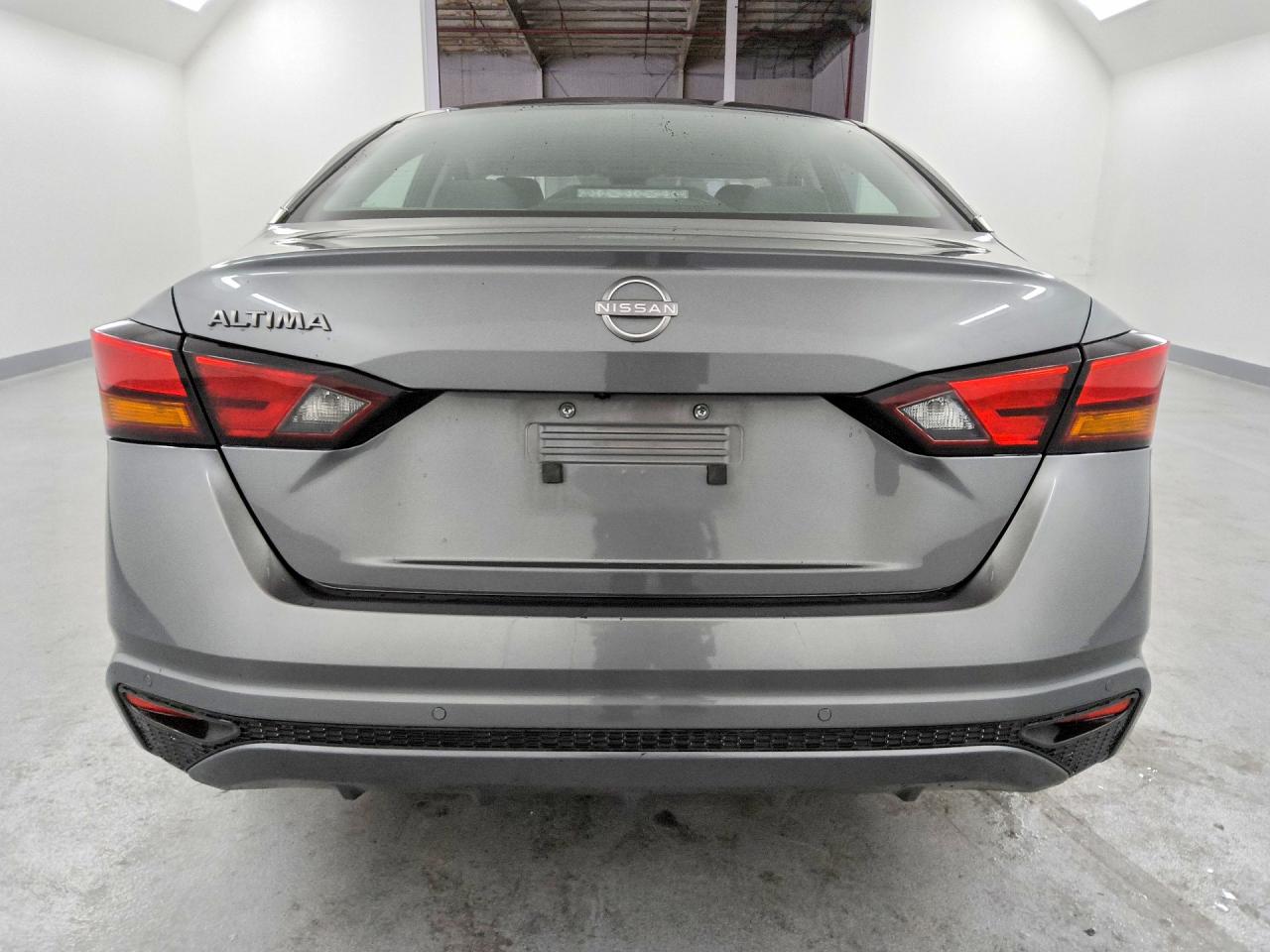 Nissan Altima S