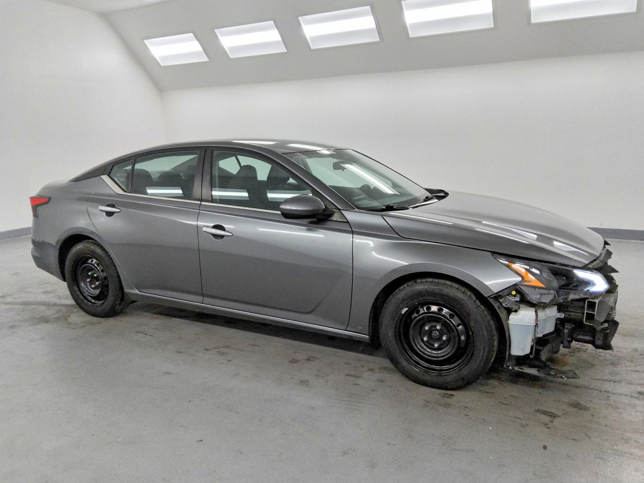 Nissan Altima S