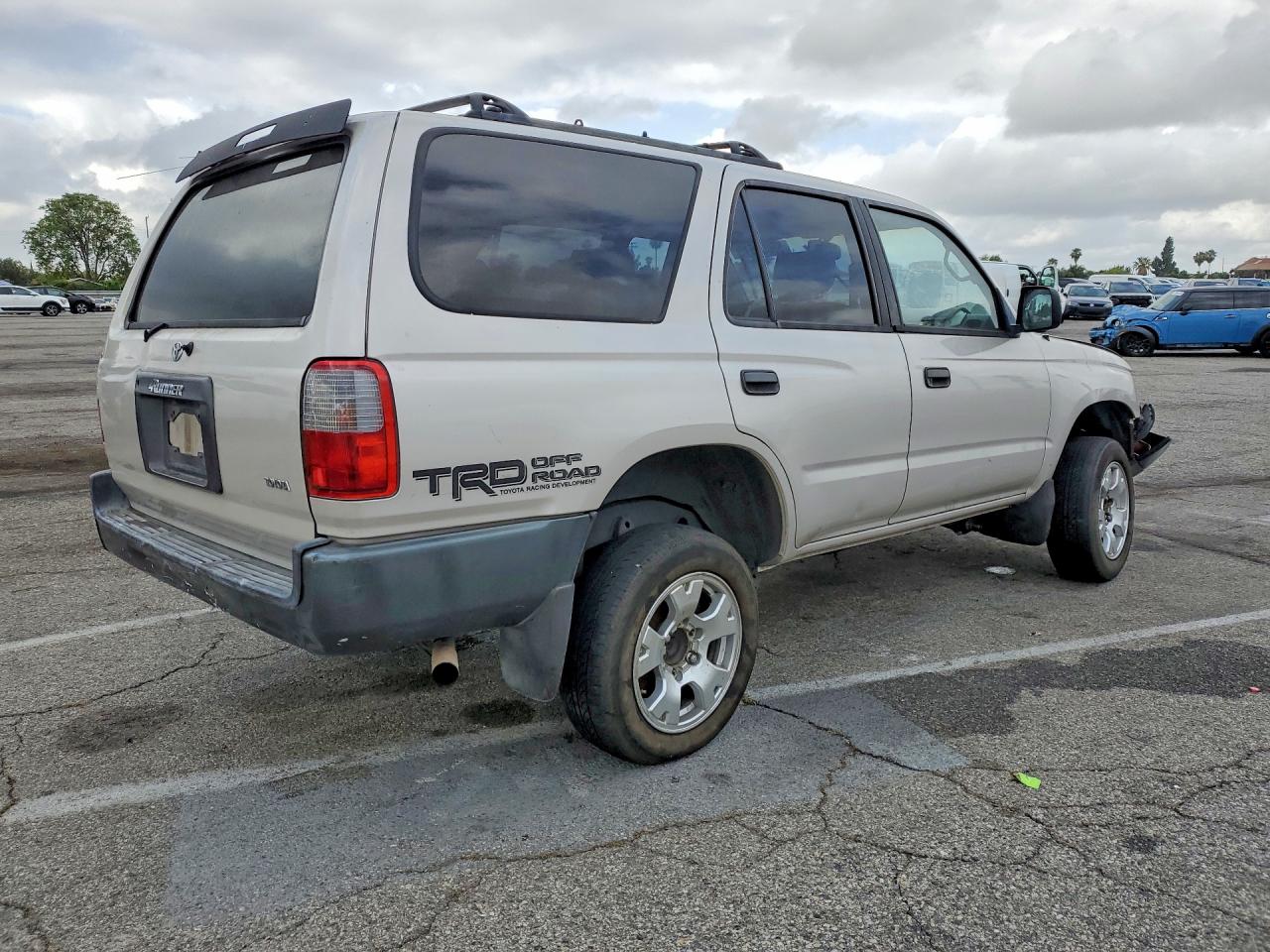 Toyota 4Runner Base