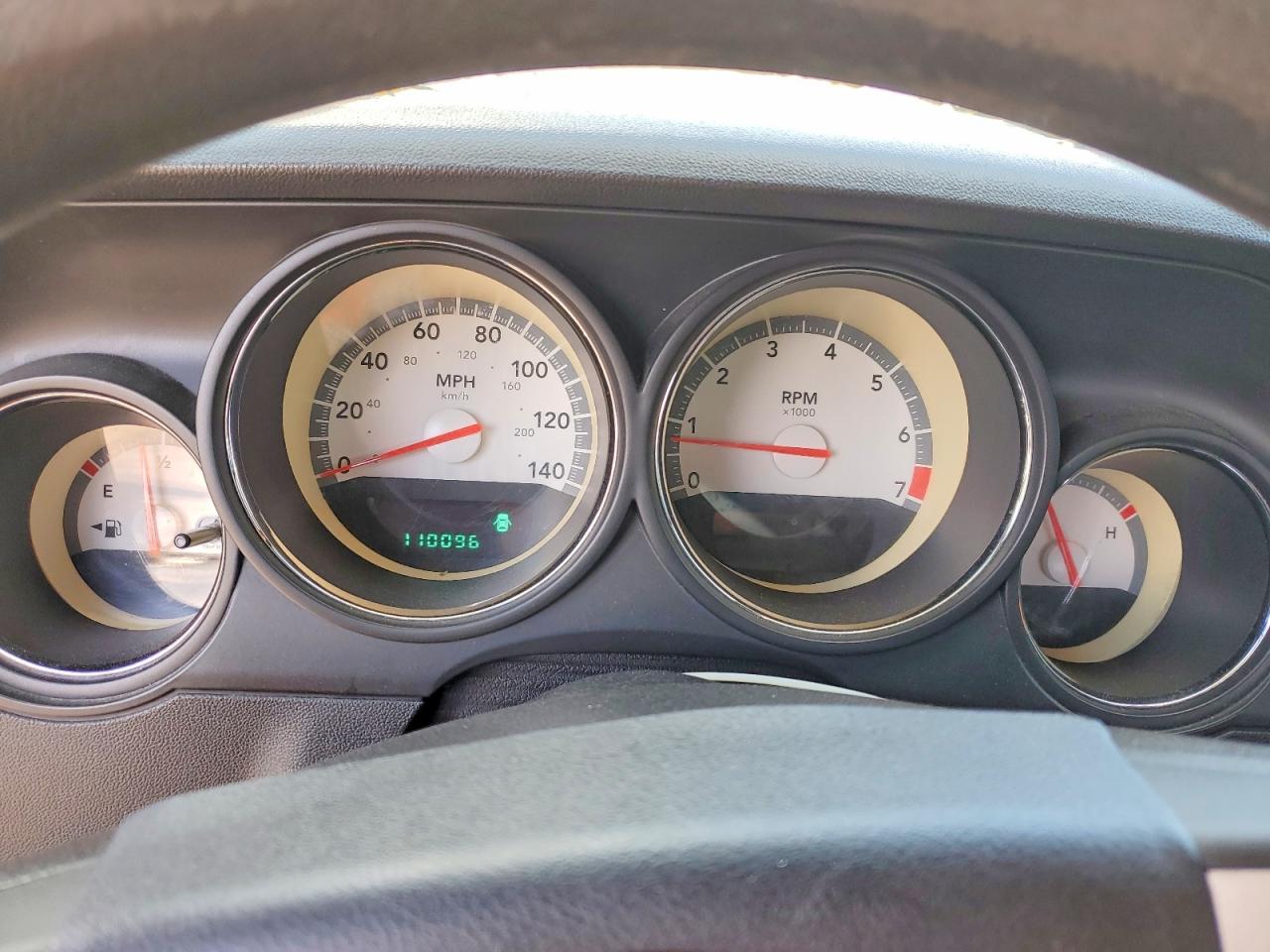 Dodge Challenger Se