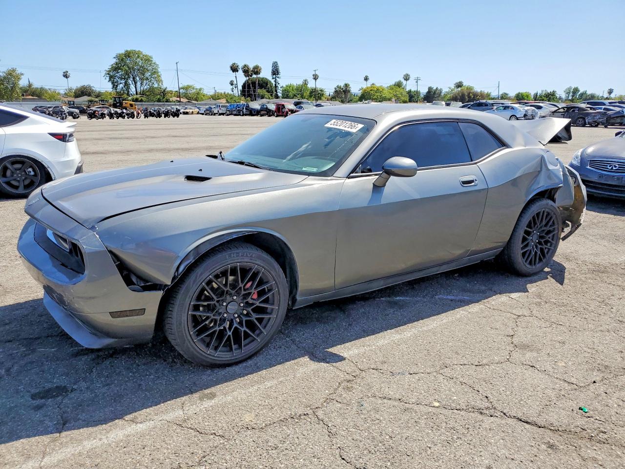 Salvage Dodge Challenger Image