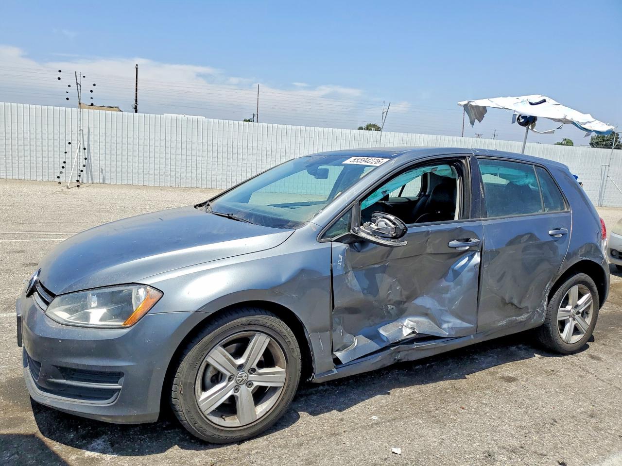Salvage Volkswagen Golf Image