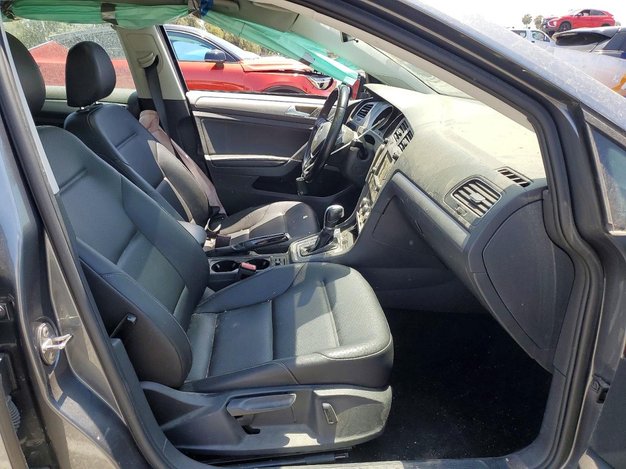 Volkswagen Golf S