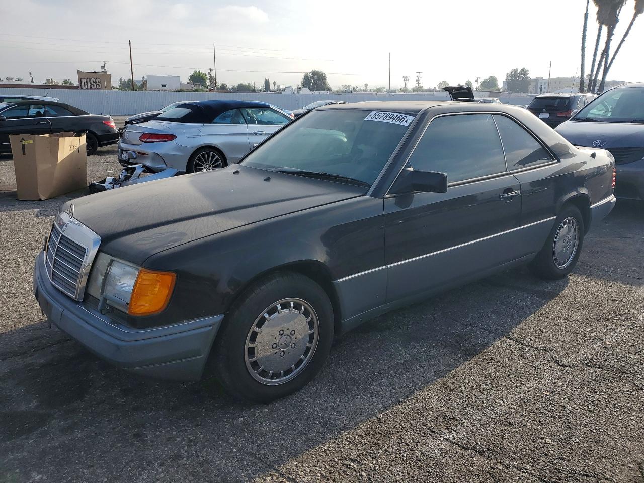 Salvage Mercedes-Benz 300-Class Image