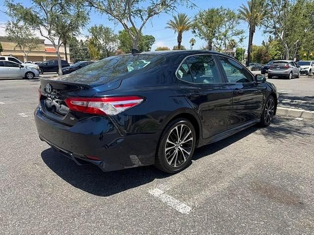 Toyota Camry Se