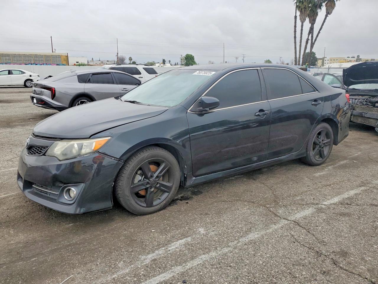 Salvage Toyota Camry Image