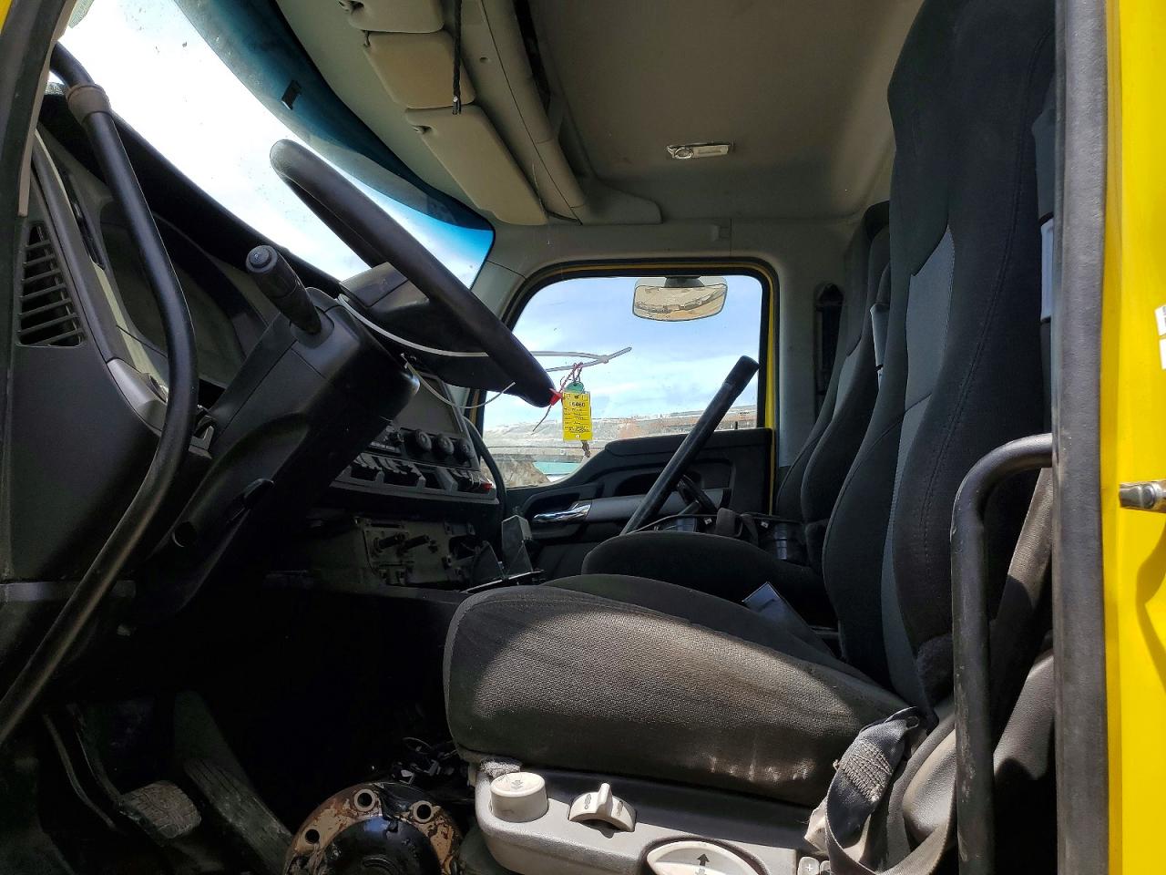 Kenworth T880