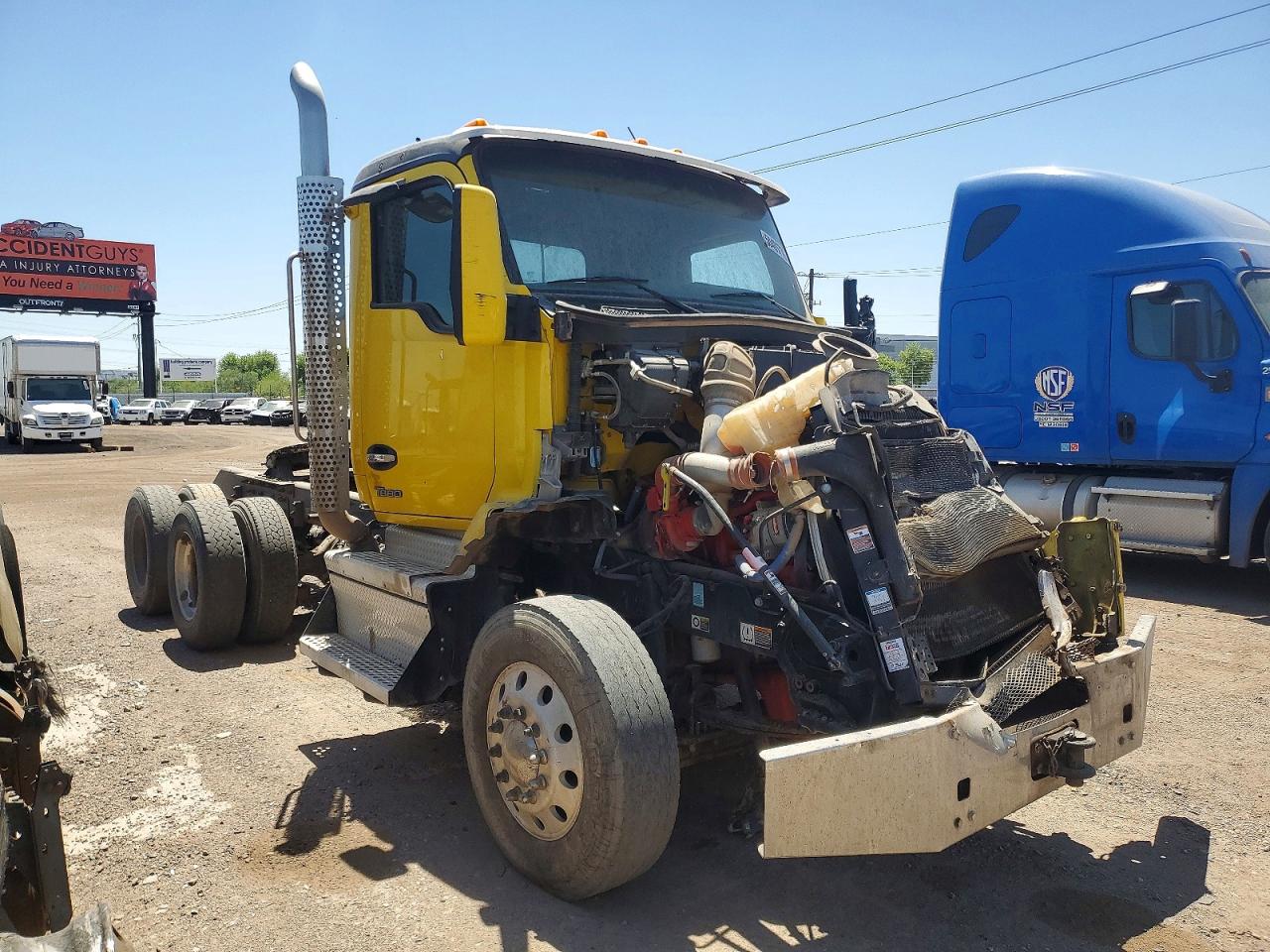 Salvage Kenworth T880 Image