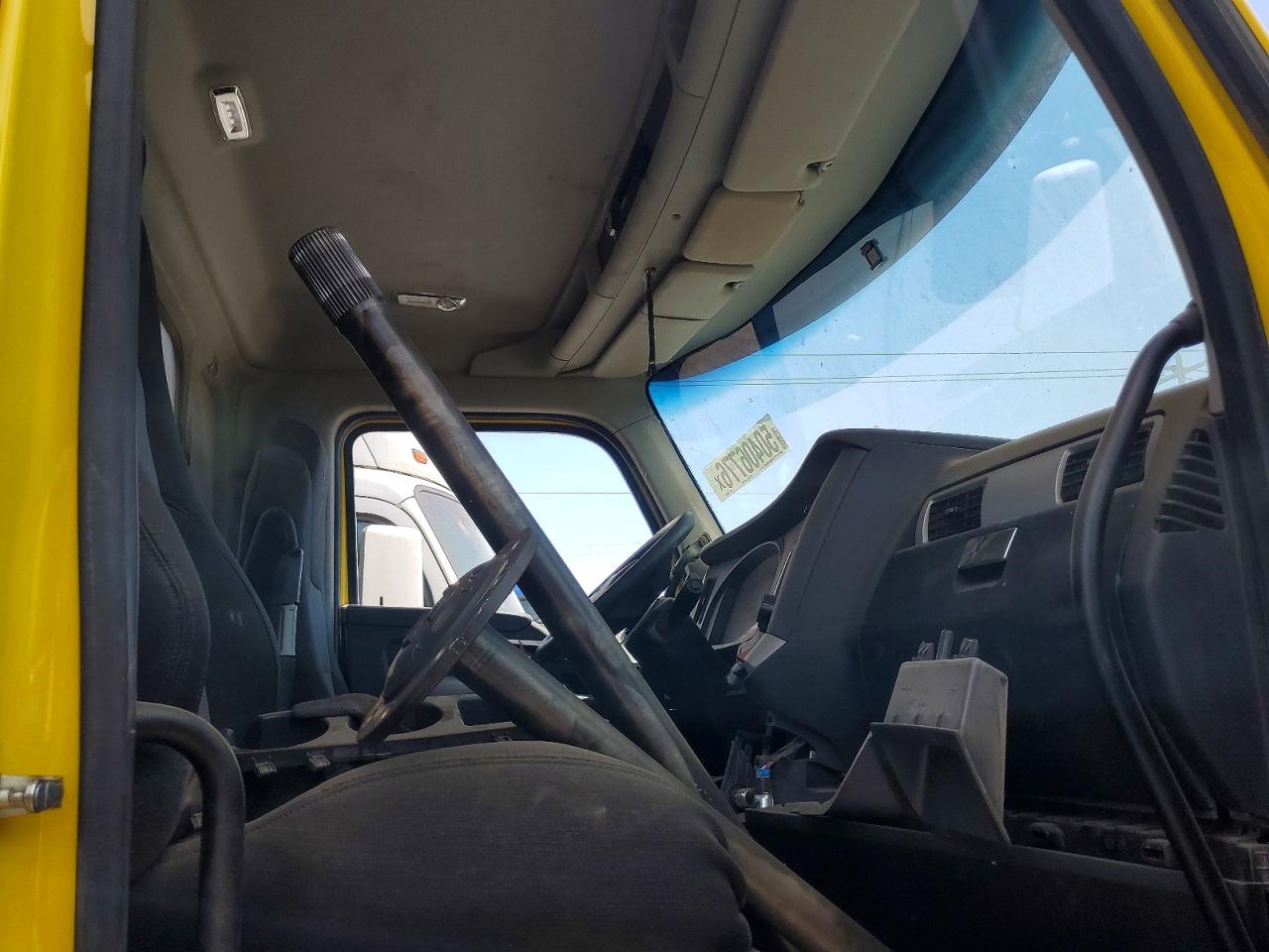 Kenworth T880