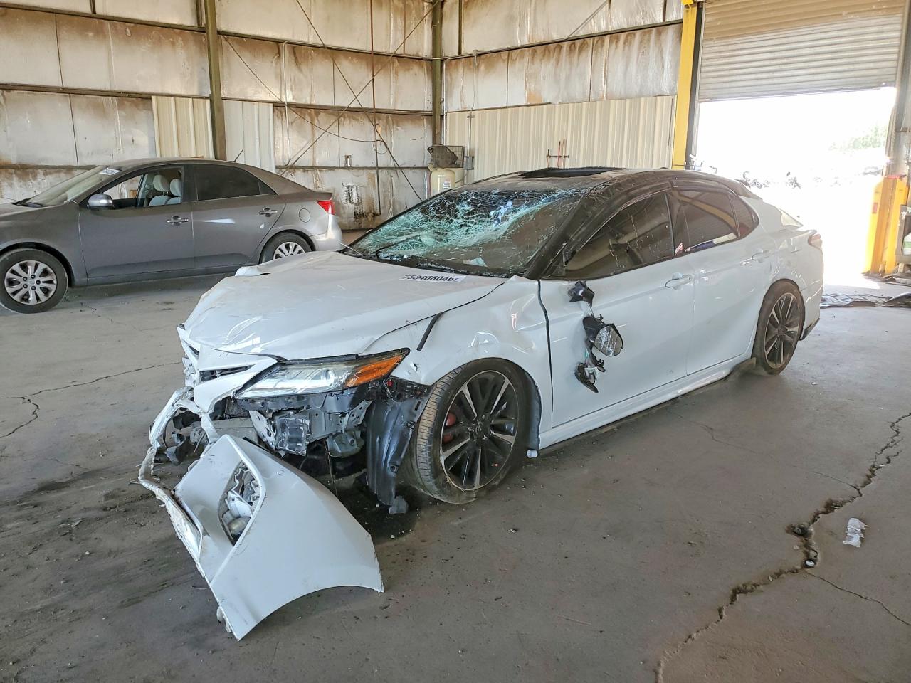 Salvage Toyota Camry Image