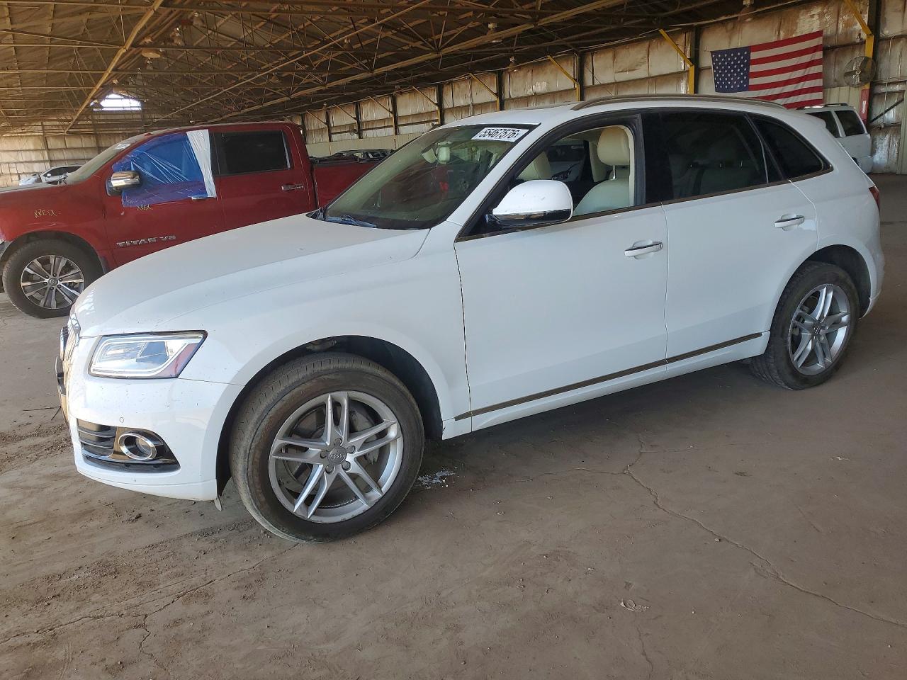 Salvage Audi Q5 Image