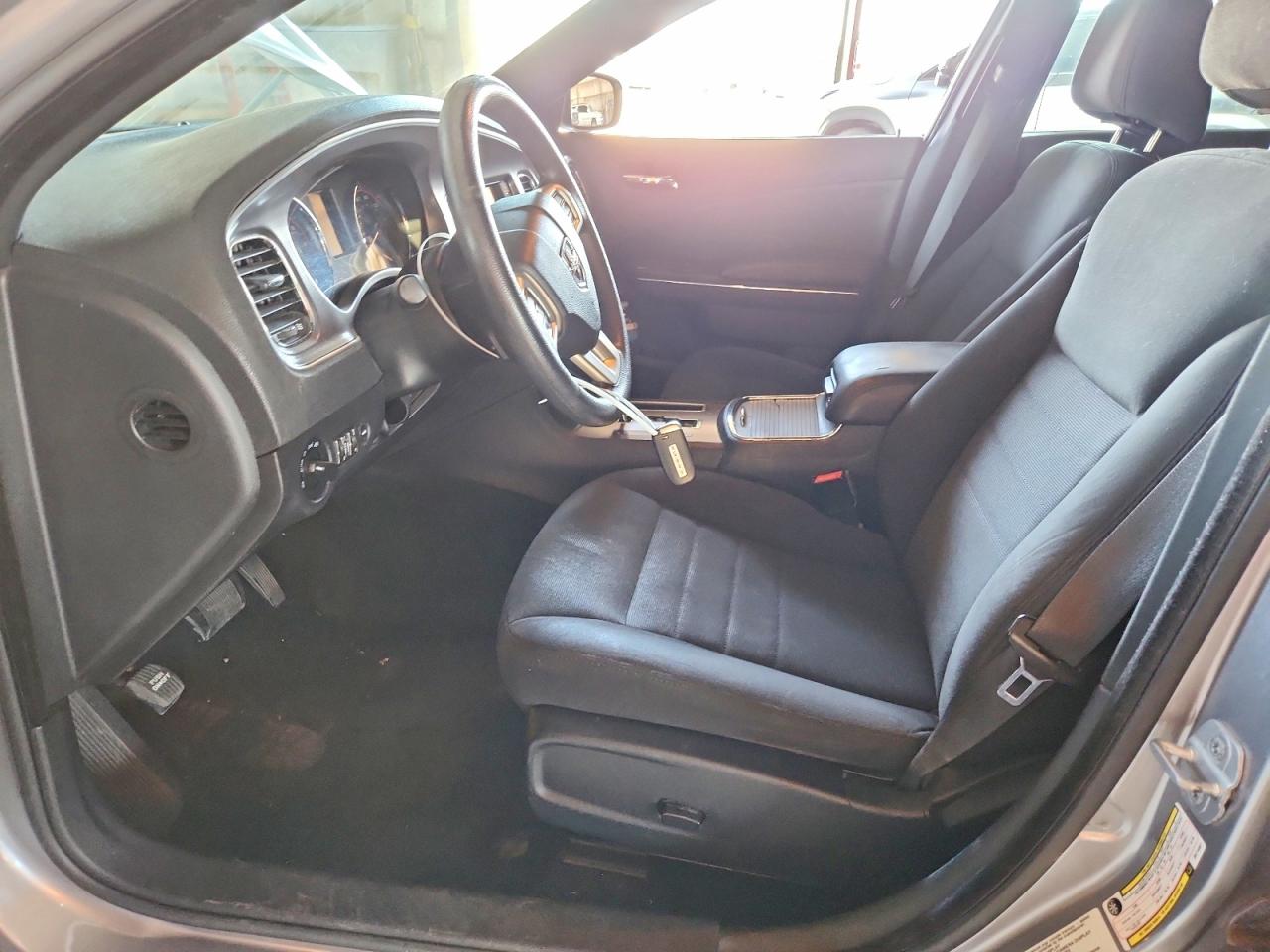 Dodge Charger Se