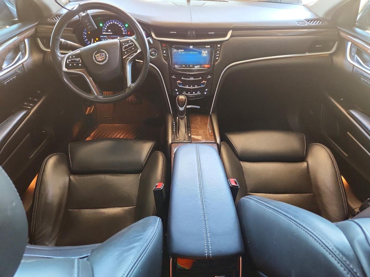 Cadillac XTS Luxury Collection