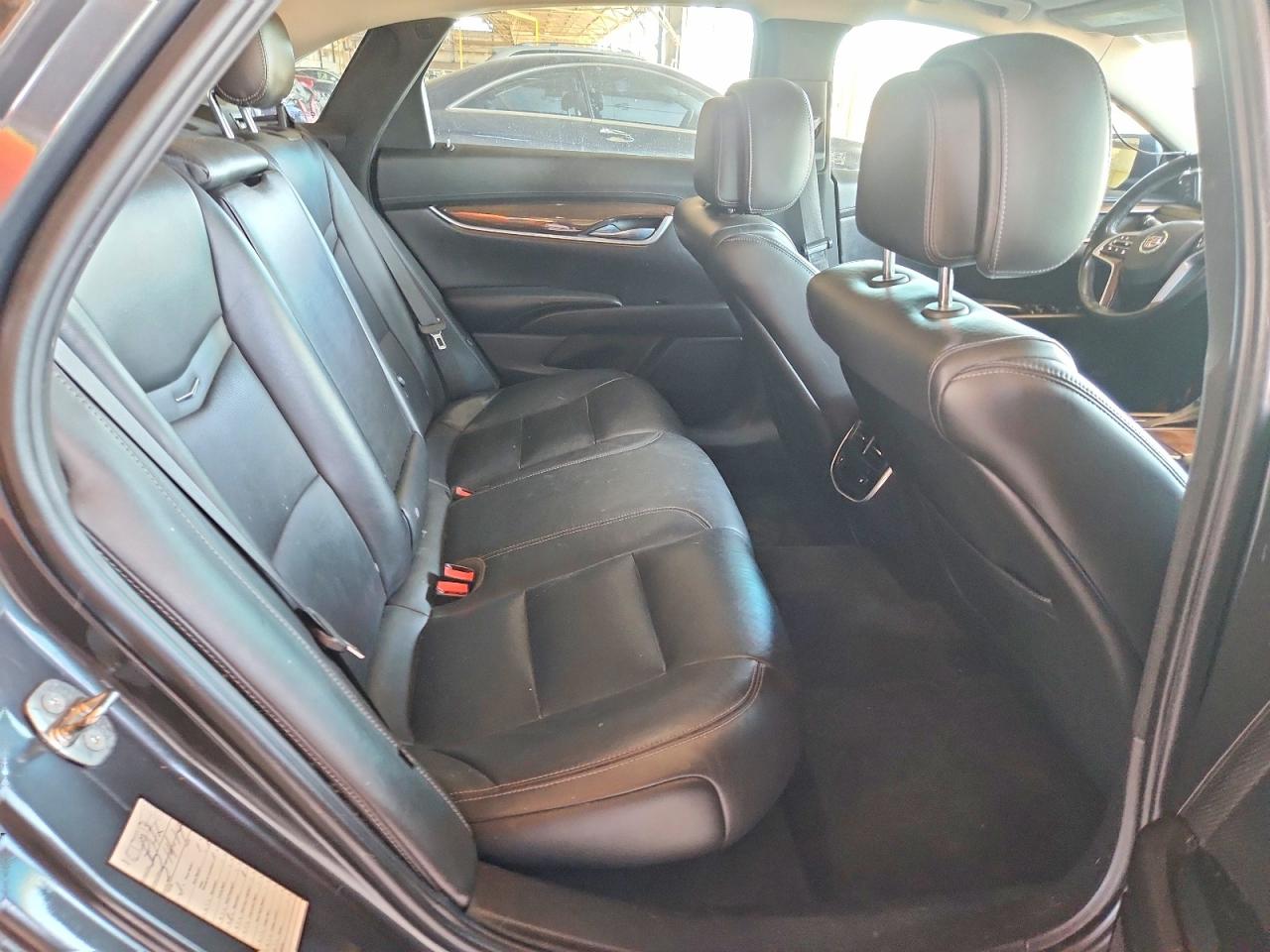 Cadillac XTS Luxury Collection