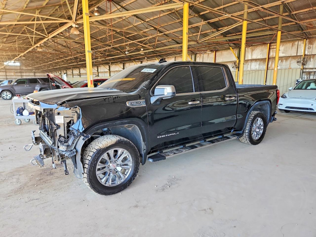 Salvage GMC Sierra Image
