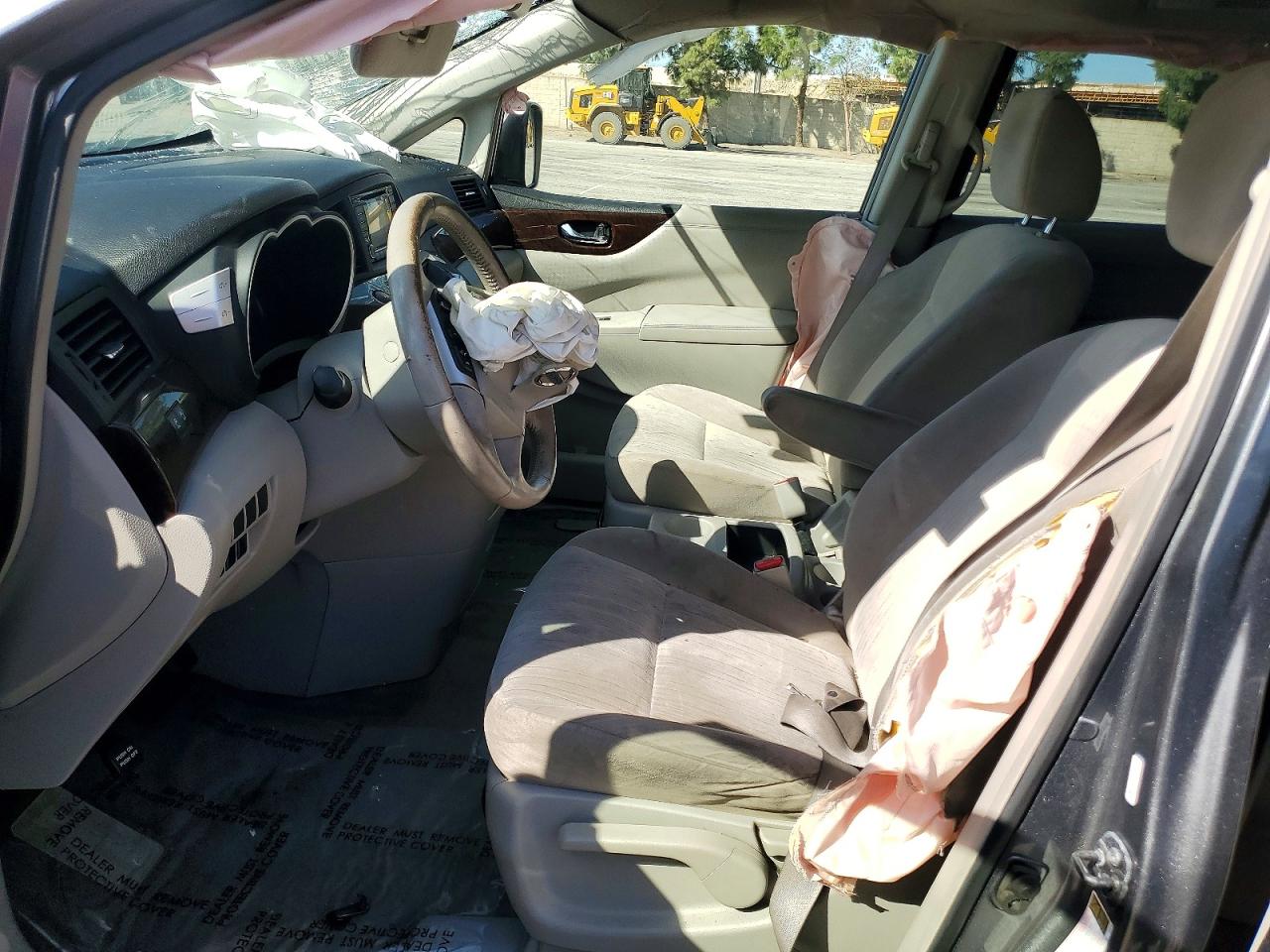 Nissan Quest Sv