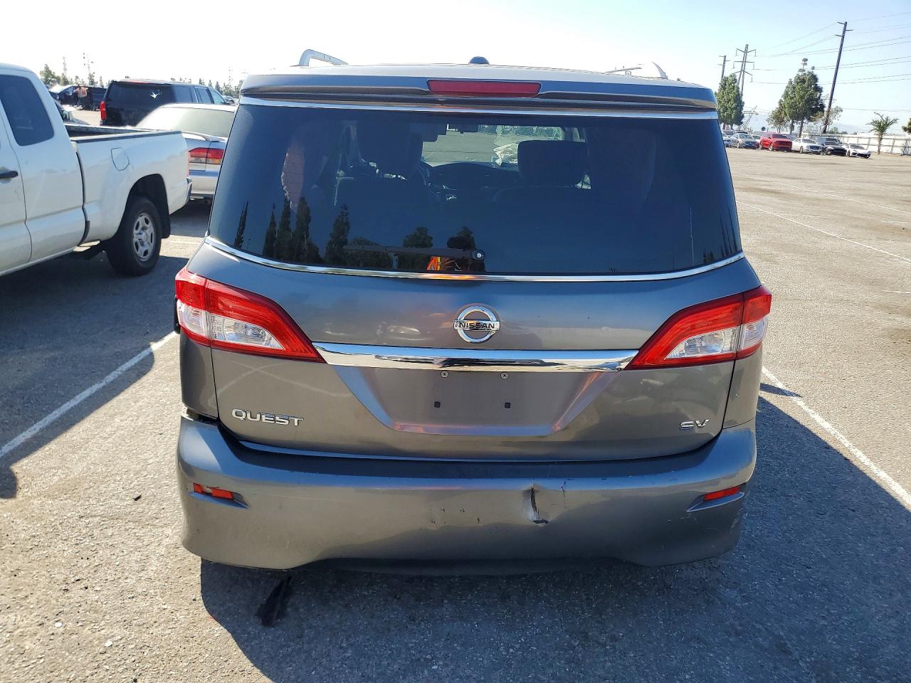 Nissan Quest Sv