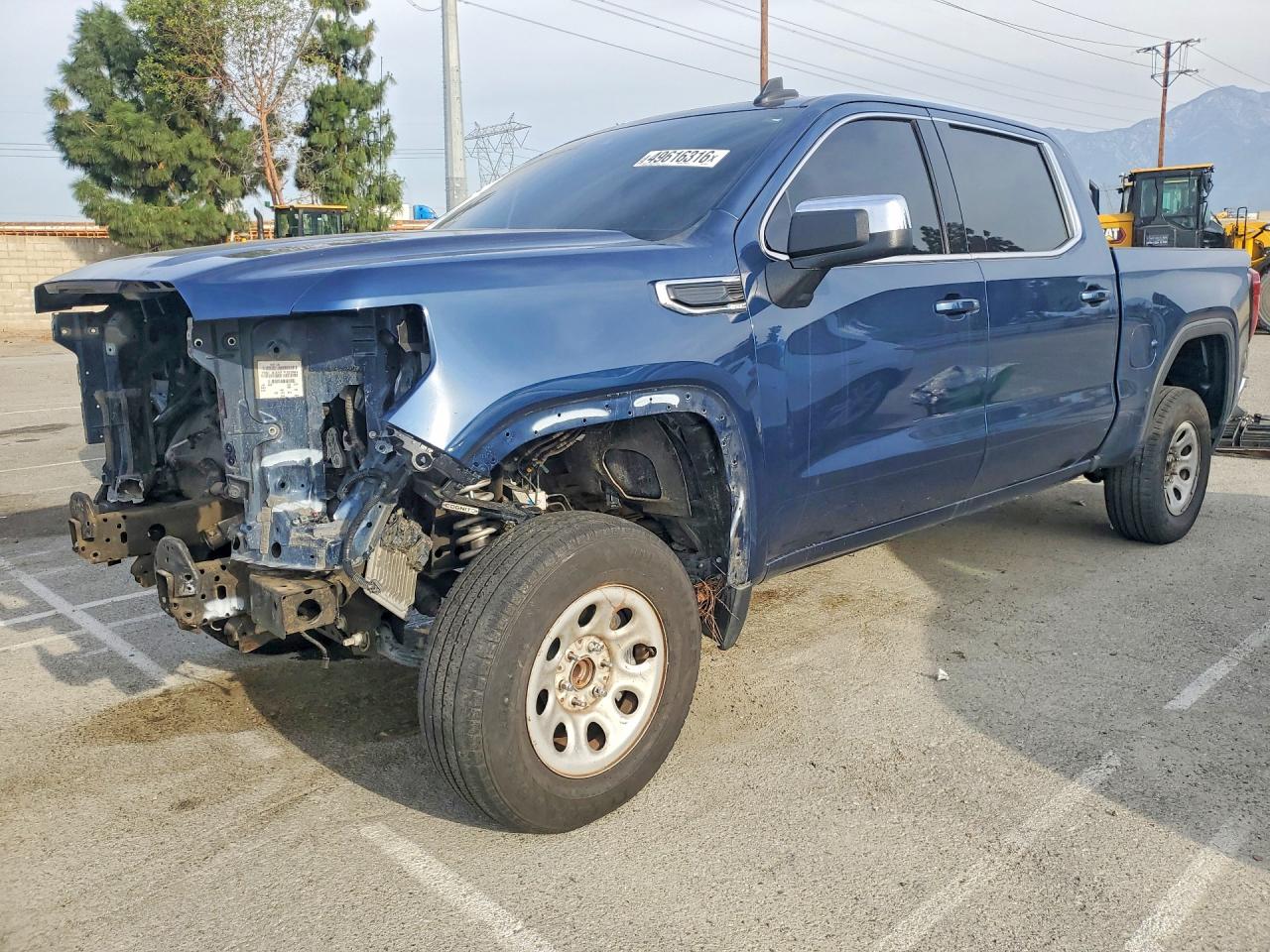 Salvage GMC Sierra Image