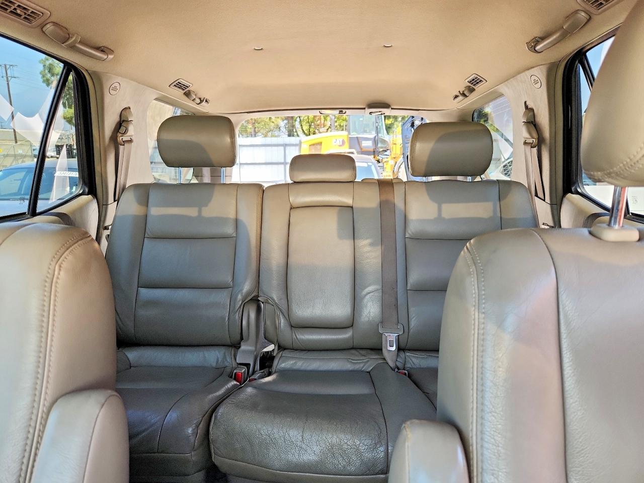 Toyota Sequoia Sr5