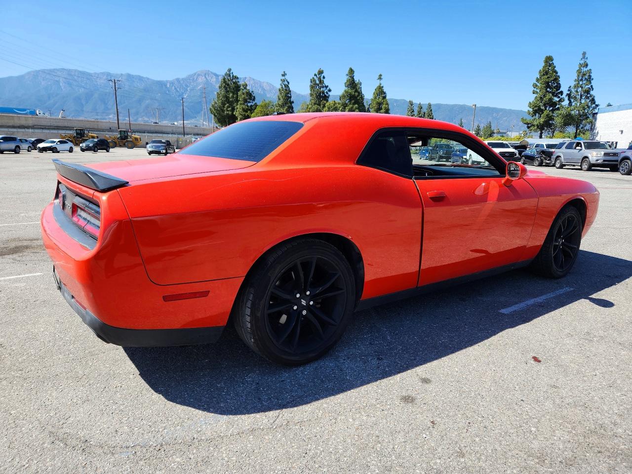 Dodge Challenger Sxt